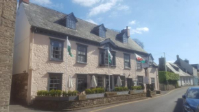  Dragon Inn  Крикхауэлл